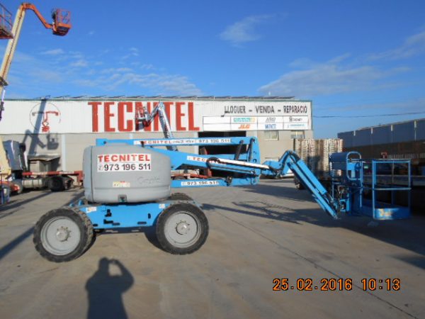 Venta de brazo articulado diésel de ocasión