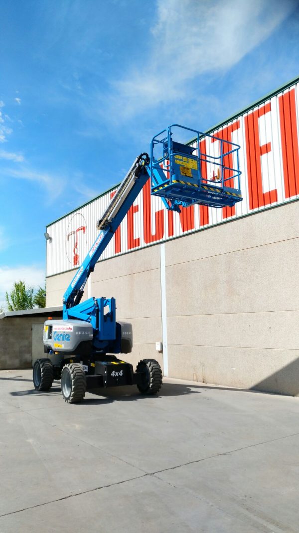 Venta de plataforma elevadora híbrida 4X4