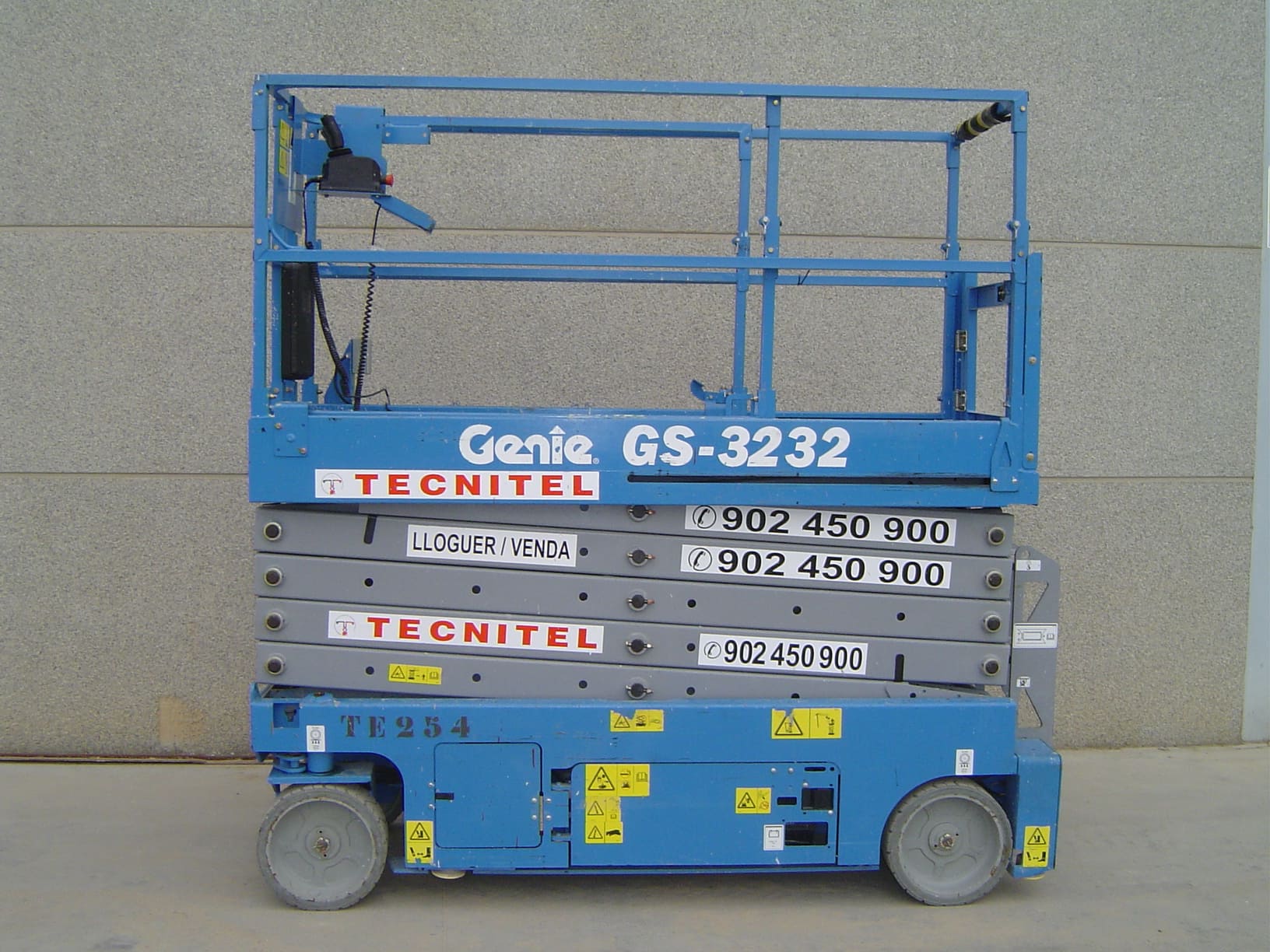 Venta de plataforma de tijera eléctrica de ocasión